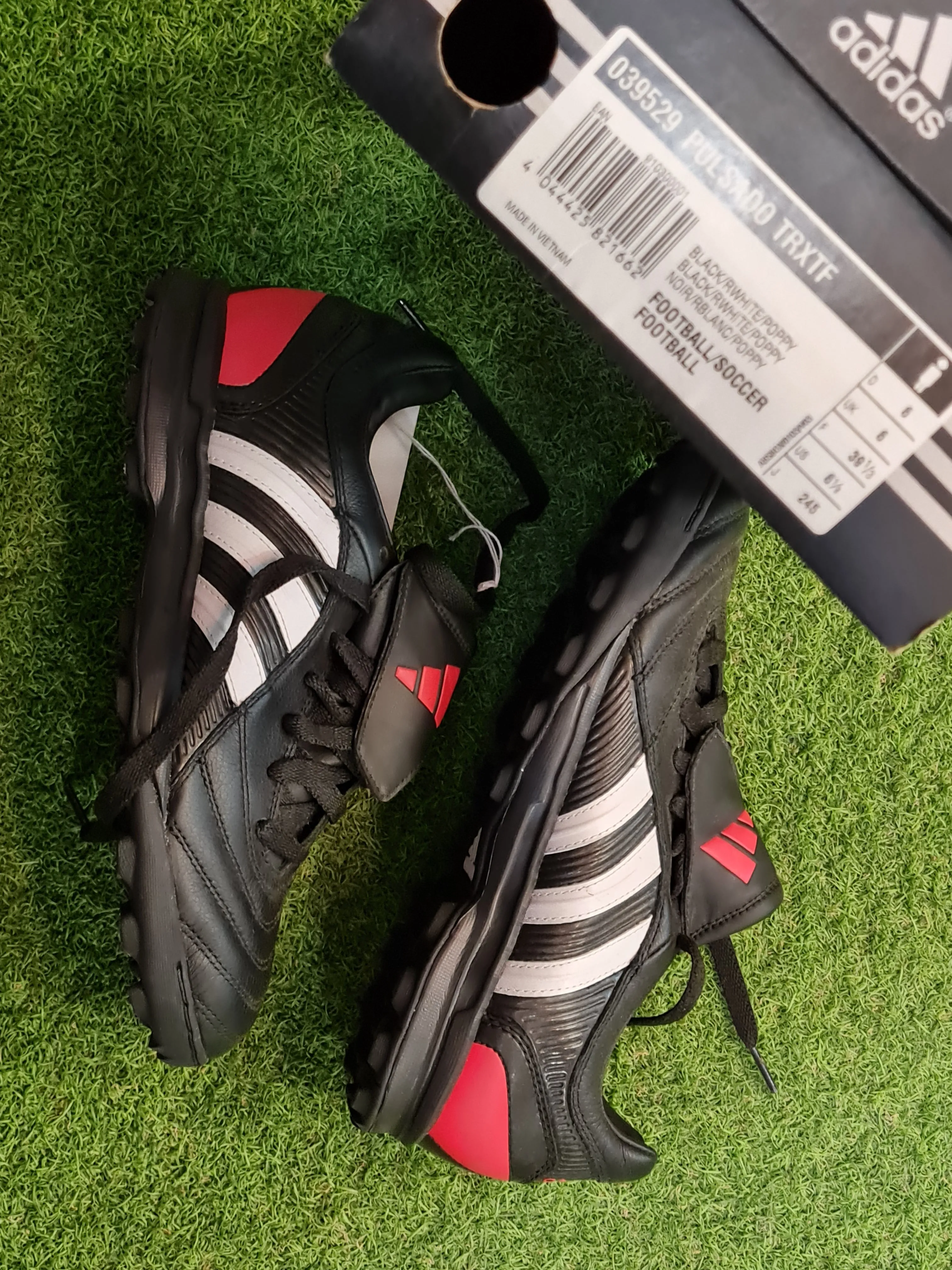 ADIDAS PULSADO  TRXTF SIZE 8 (CLEARANCE)