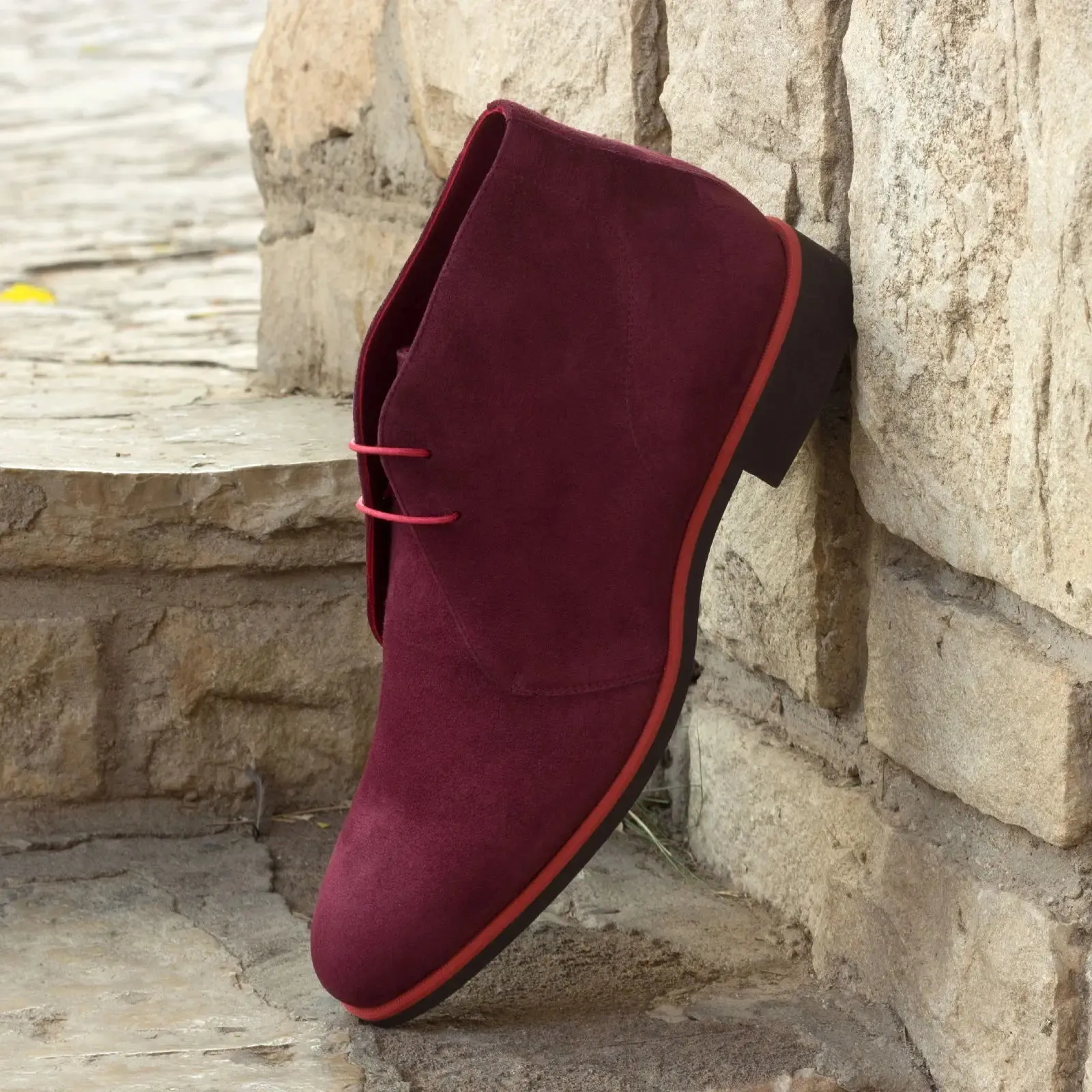 DapperFam Vivace in Wine Men's Italian Suede Chukka
