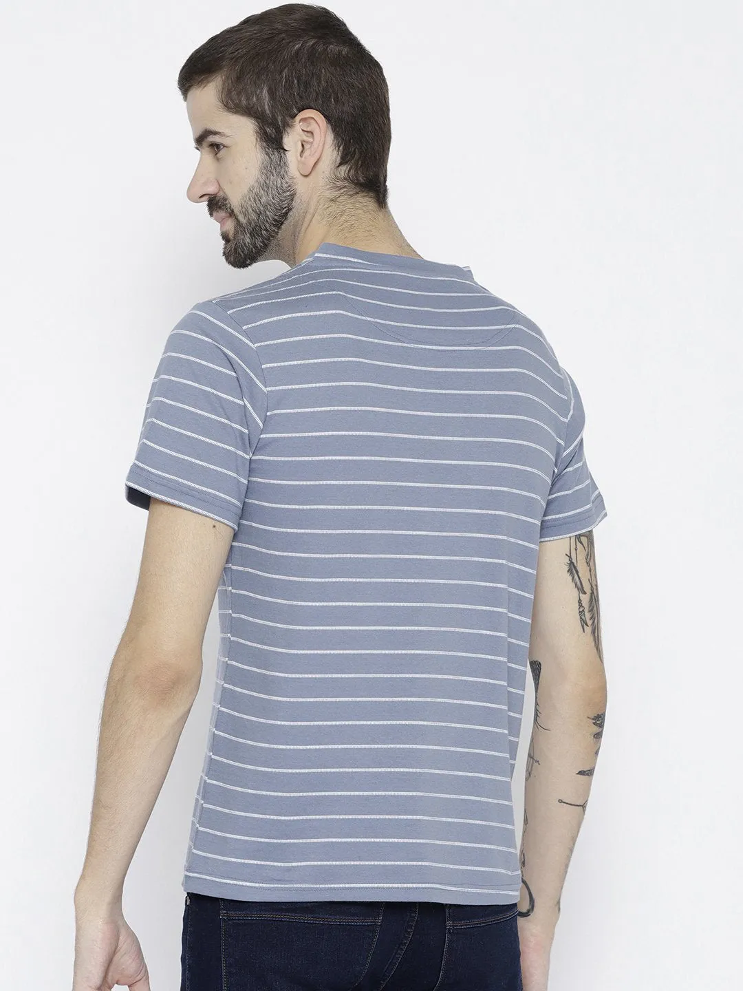 Men Blue Striped V-Neck T-shirt