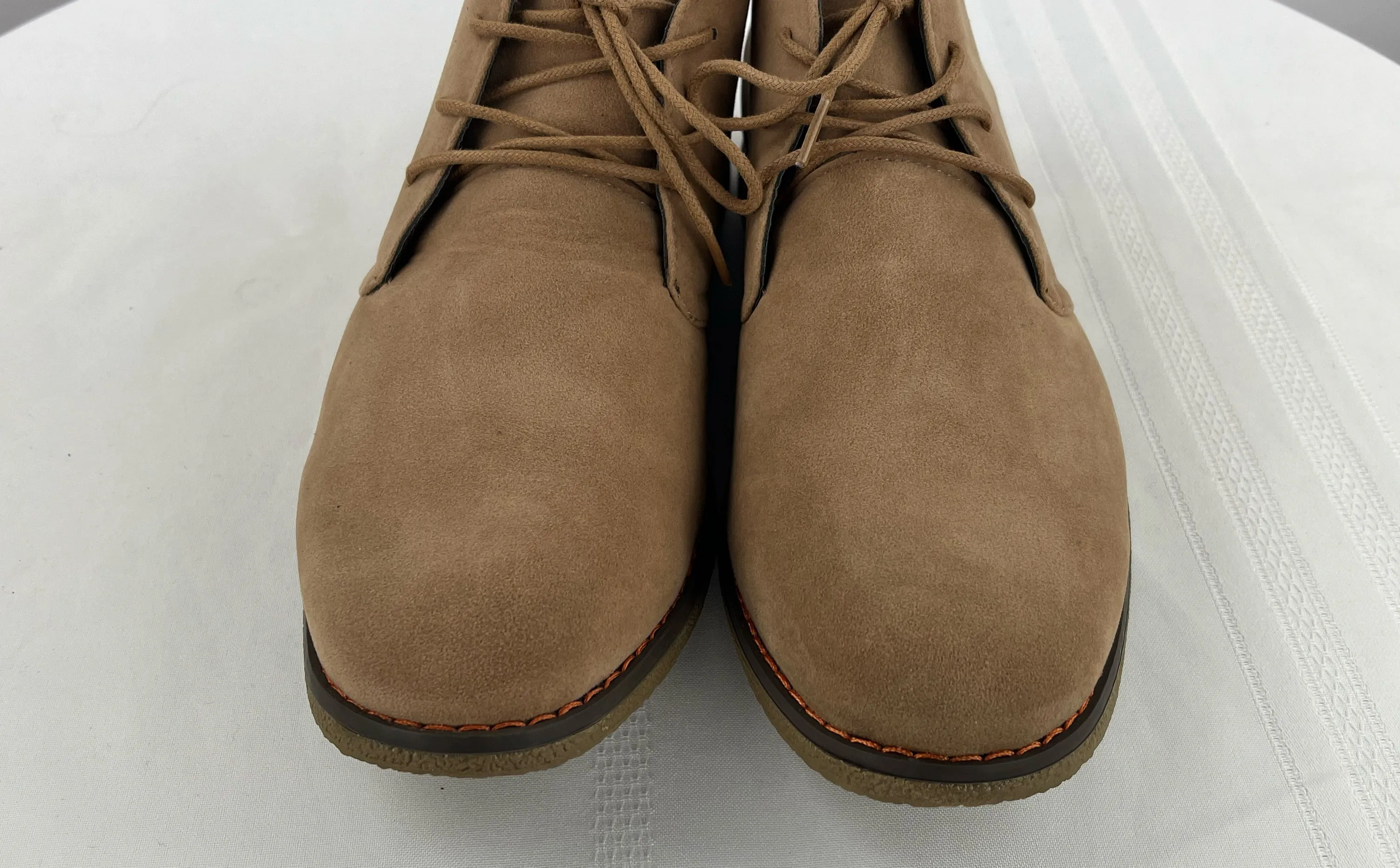 Oak & Rush Men's Ankle Lace Up Fashion Microsuede Chukka Boots Beige Size 9 NIB