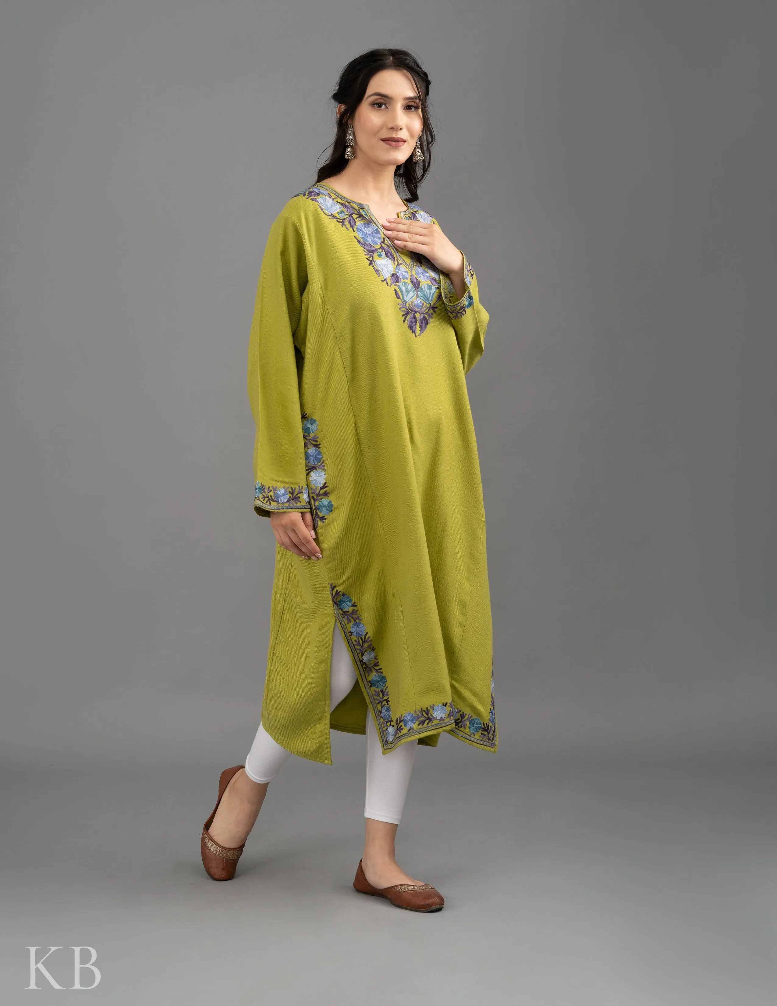 Rang-e-Khizan Avocado Blossom  Aari Phiran