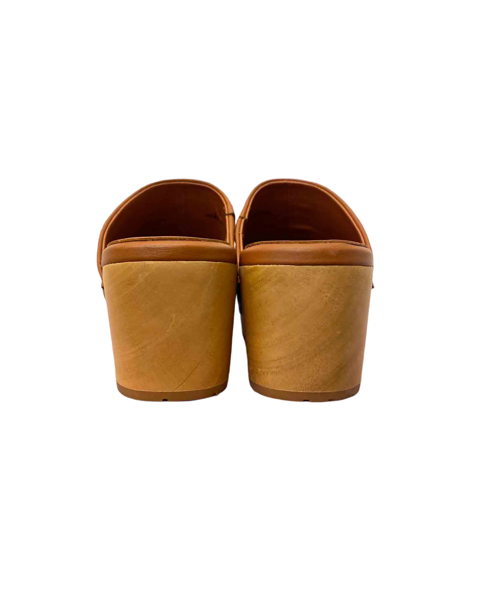 Size 36 | Charlotte Stone Martino Clogs